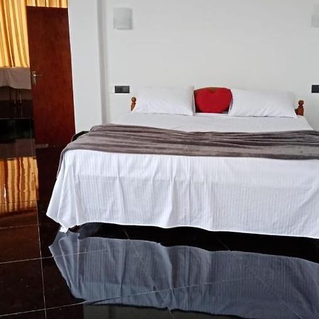 Air Vision 98 Hotel Katunayaka Екстериор снимка