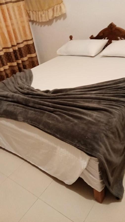 Air Vision 98 Hotel Katunayaka Екстериор снимка