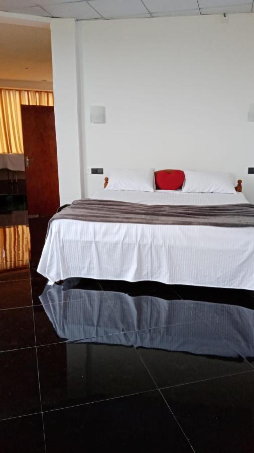 Air Vision 98 Hotel Katunayaka Екстериор снимка